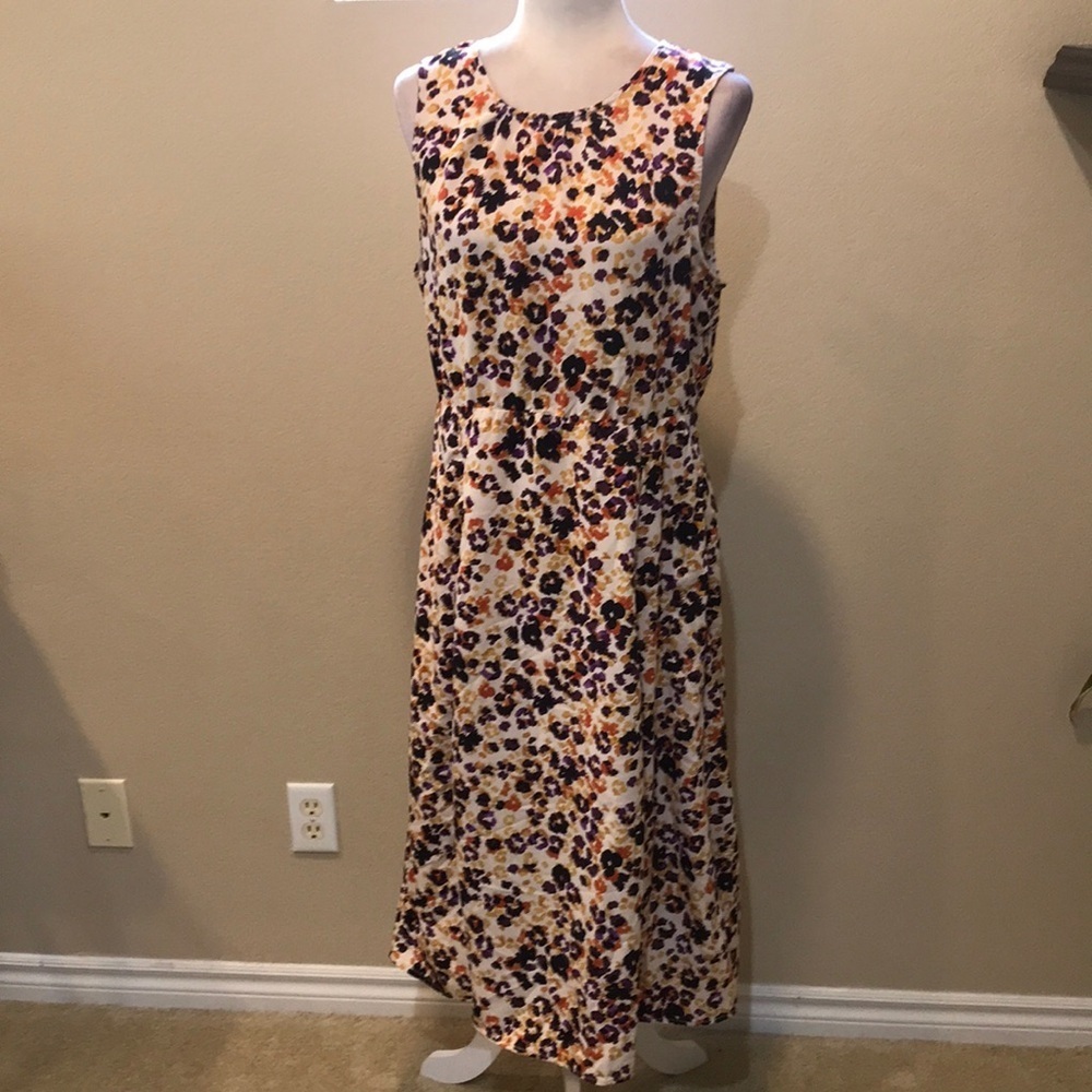 Bobeau Floral Print Dress Fit & Flare with Tie Back
Side Zip Lined Skirt-Size M